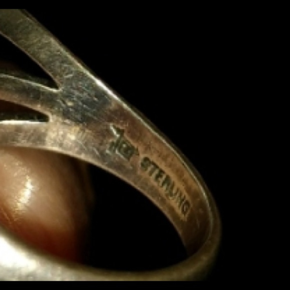 Ring - Picture 2 of 2